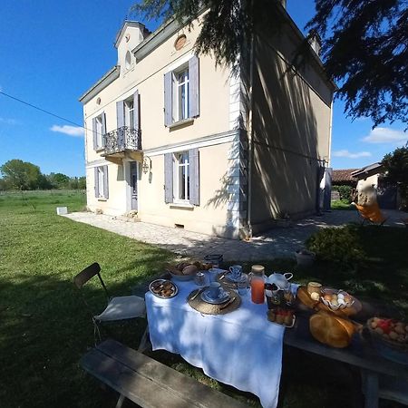 Bed and Breakfast L' Embellie Sur Lot Sainte-Livrade-sur-Lot Экстерьер фото